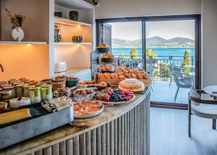 Tinah Saint-Tropez